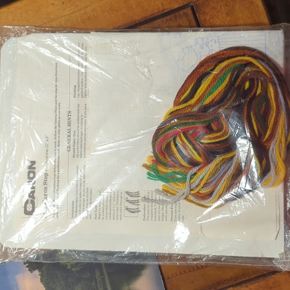 1975 Vintage Caron Crewel Embroidery Kit 6123 Wagon Stop 12"x9" - New in package - Picture 5 of 5